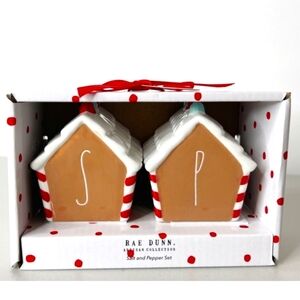 Rae Dunn Christmas Gingerbread House Salt and Pepper‎ Shaker Set